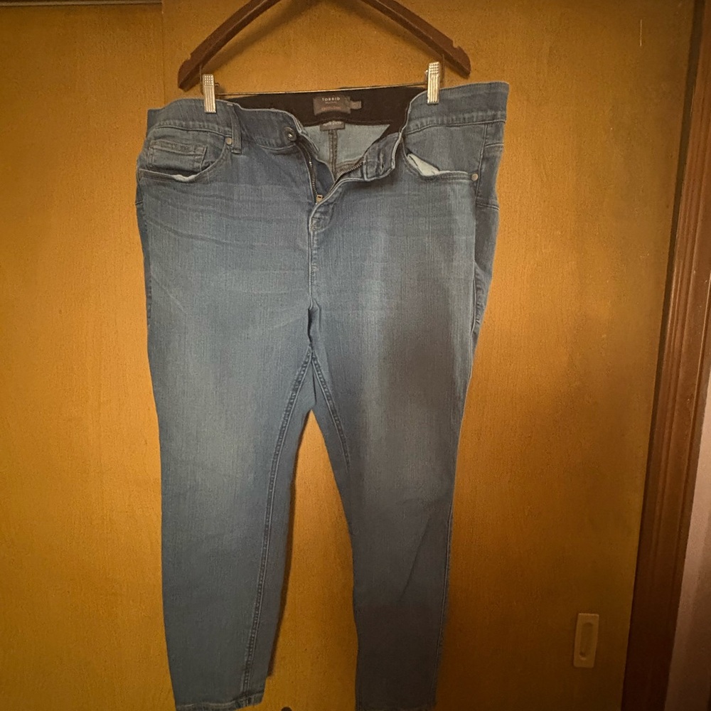 Torrid Light Blue Bombshell Skinny Jeans - Picture 2 of 5
